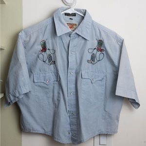 Western shirt with embroidered cowboy boots. Cropped and short sleeve 🤠 YEEEHAW